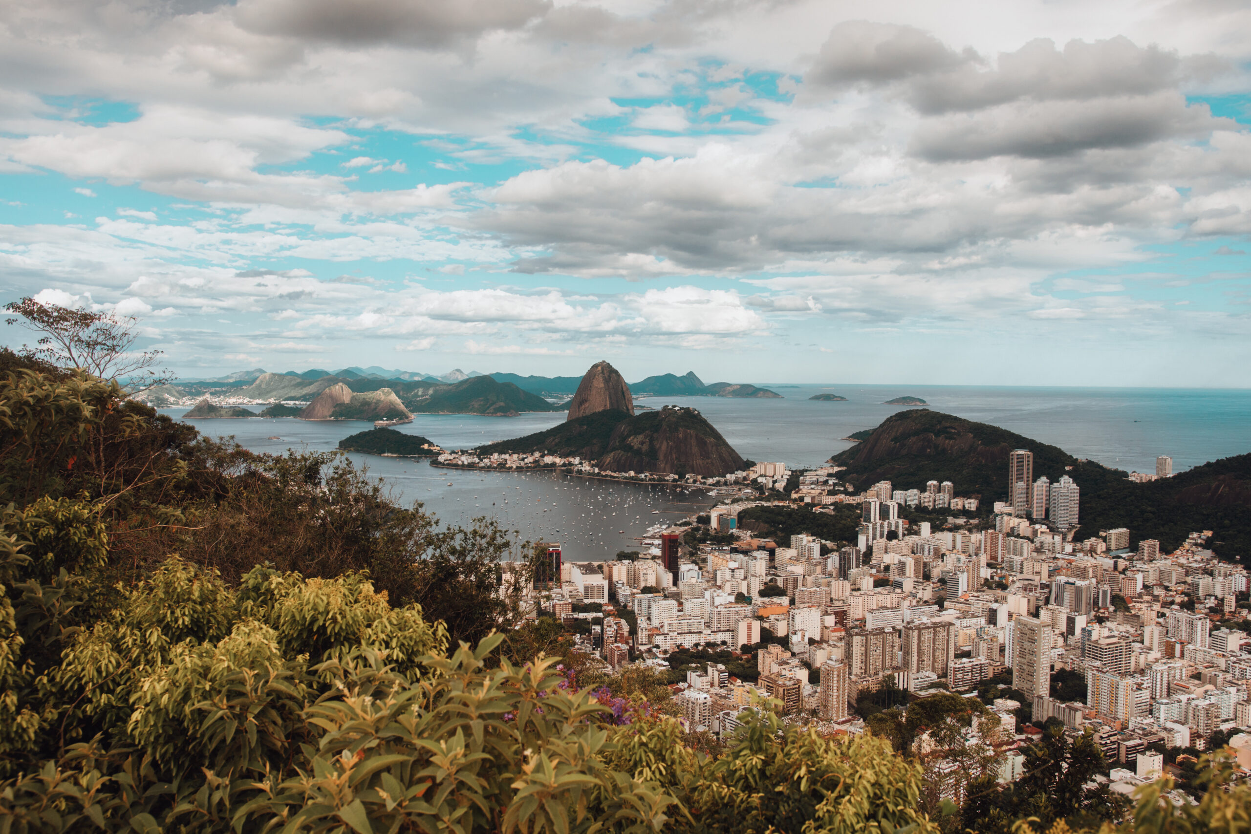 Contratar uma assessoria contábil de qualidade traz inúmeros benefícios ao seu negócio! A Plane é a opção ideal para uma contabilidade no centro do RJ.