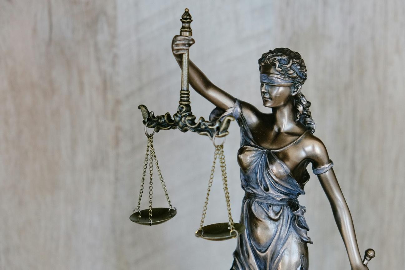 Otimizando a forma que a empresa lida com questões judiciais, o BPO jurídico pode ser a saída para sua marca. Entenda como implementar.
